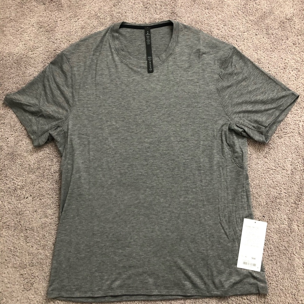 Men's Lululemon Workout Shirt XL